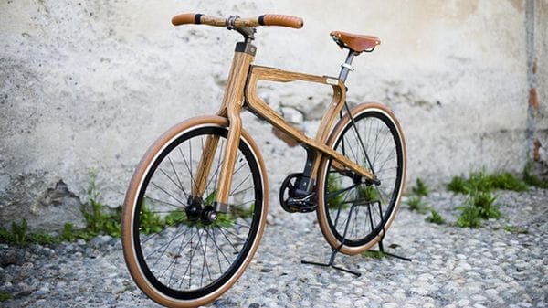 Gli rubano la bici fuori da un bar a Cossato