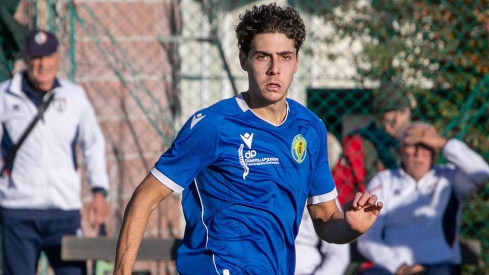 Lorenzo Badan del Città di Cossato, autore del gol del pareggio a Oleggio