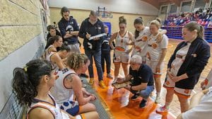 Serataccia della Bfb: la festa salvezza la fa Arona