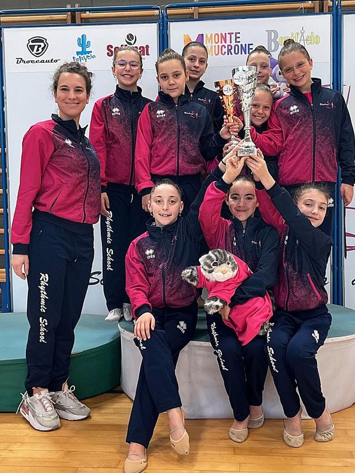  Rhythmic School per tre volte sul podio ai regionali a squadre