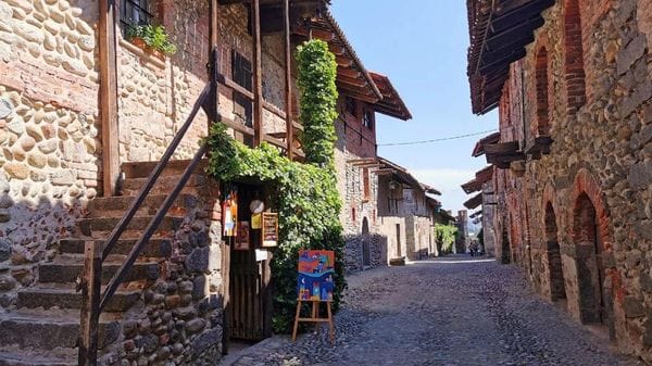 “Mercato della Terra”, edizione speciale con l’atmosfera di  “Candelo in Fiore” 