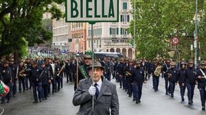 Gli alpini biellesi hanno sfilato all’Adunata di Genova. Fotogallery