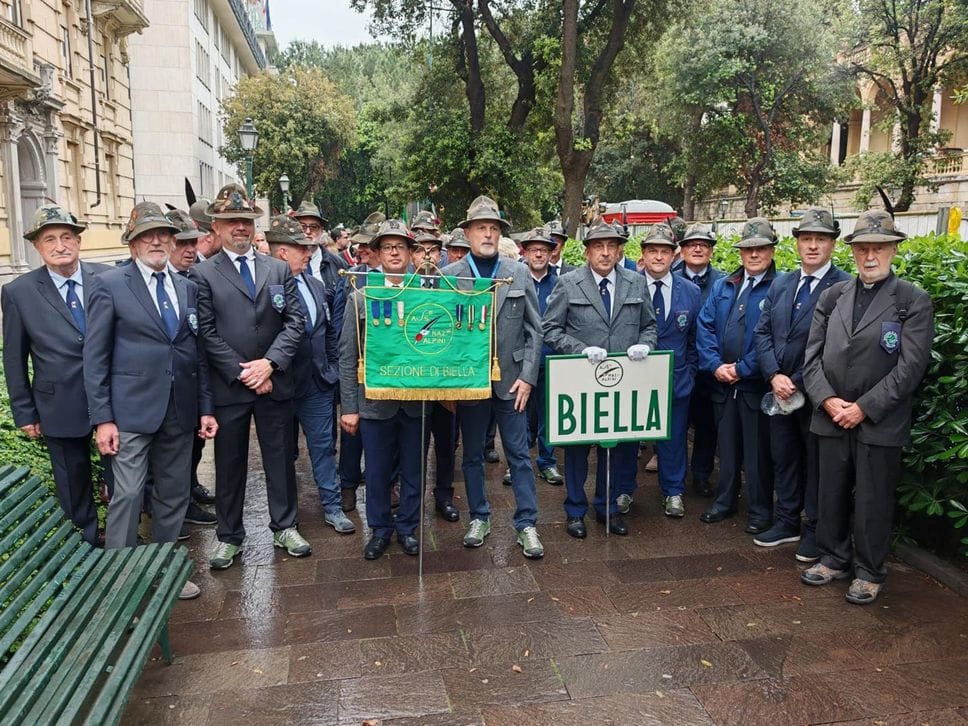 Gli alpini biellesi hanno sfilato all’Adunata di Genova. Fotogallery