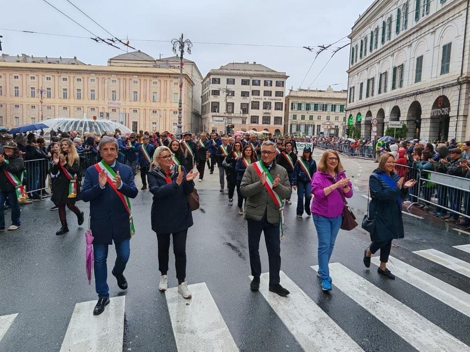 Gli alpini biellesi hanno sfilato all’Adunata di Genova. Fotogallery