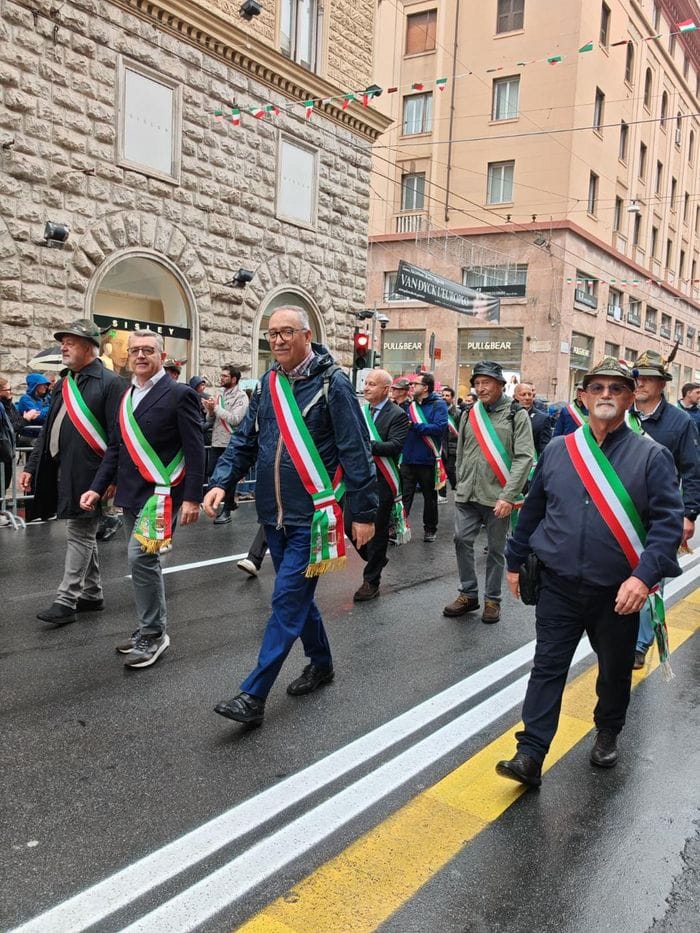 Gli alpini biellesi hanno sfilato all’Adunata di Genova. Fotogallery