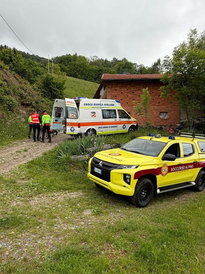 Escursionista si fa male sul Cammino di Oropa: portato in ospedale