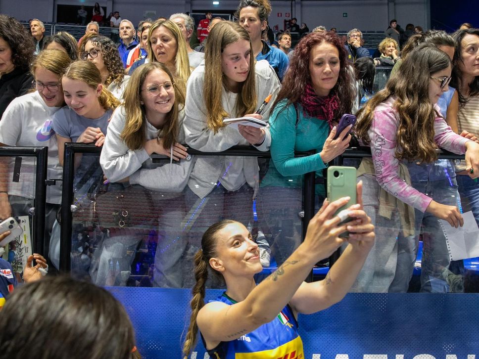 L’ItalVolley femminile travolge la Francia 3-0 - Fotogallery