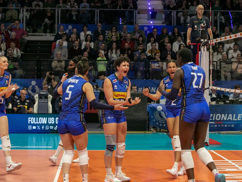 L’ItalVolley femminile travolge la Francia 3-0 - Fotogallery