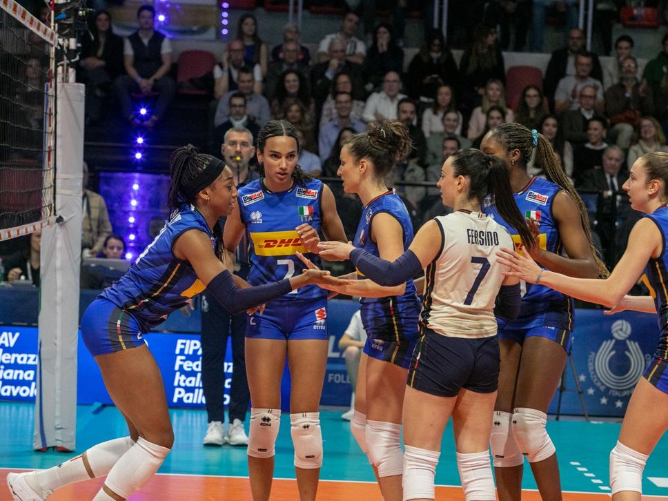 L’ItalVolley femminile travolge la Francia 3-0 - Fotogallery