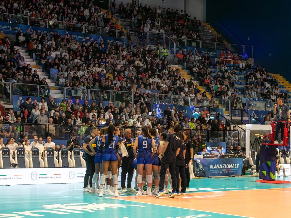 L’ItalVolley femminile travolge la Francia 3-0 - Fotogallery