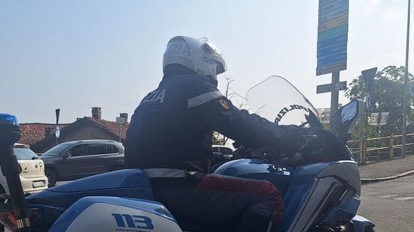 Verrone, show in moto organizzati sui social: raffica di controlli della Stradale
