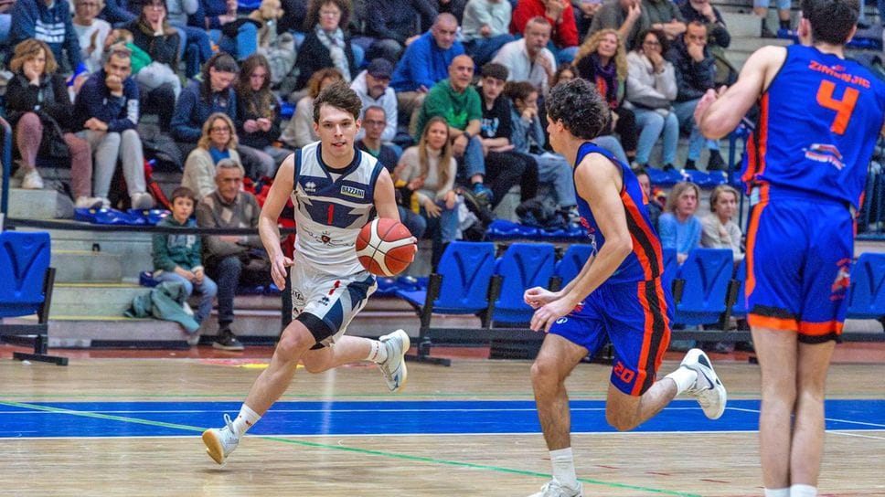 Teens e Next, ancora una gara prima della serie play off
