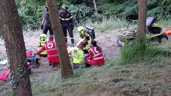Muzzano, si ribalta con il trattore: trasportato al Cto di Torino
