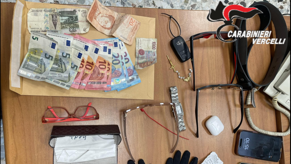 Rubarono borsa a un’anziana  vicino al cimitero di Pralungo: presi dai carabinieri