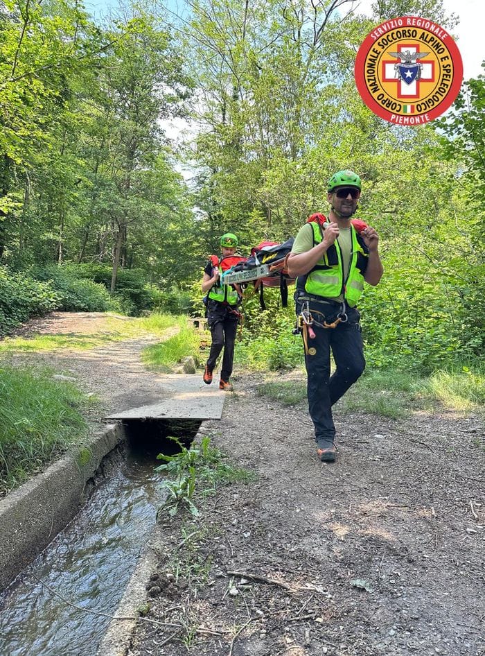 Scivola e finisce nel torrente: recuperata dal soccorso alpino