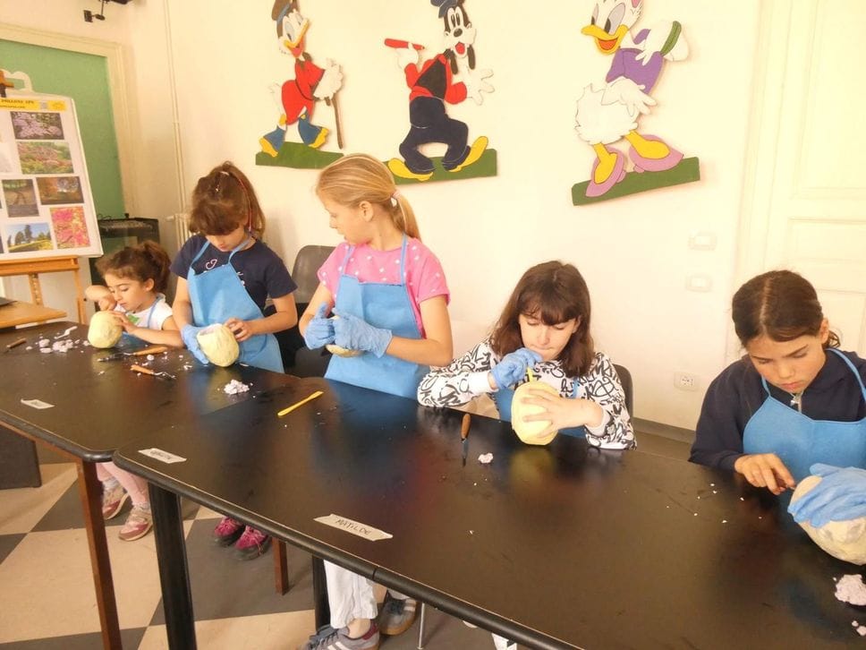 Il successo della Bottega dei piccoli artigiani di Pollone. Fotogallery