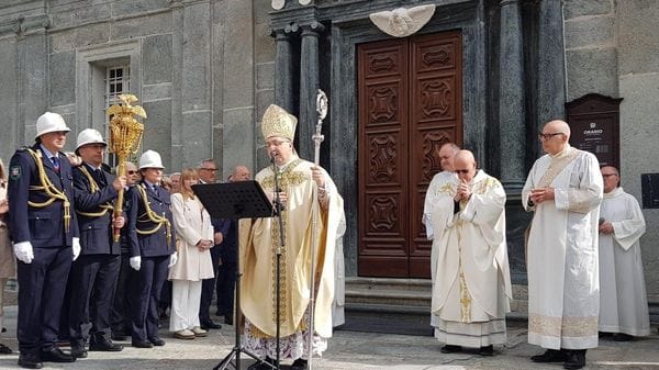 La processione votiva della città di Biella a Oropa. Tutte le foto