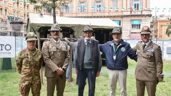 Gli alpini biellesi a Genova per l’Adunata. «Sarà la mia ultima da presidente», dichiara Marco Fulcheri