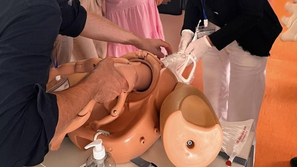 All’Asl il corso per l’Odon device, il dispositivo per aiutare il parto