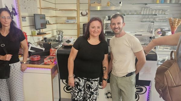 La Bottega di Simona porta i gelati e il bar a Castelletto Cervo