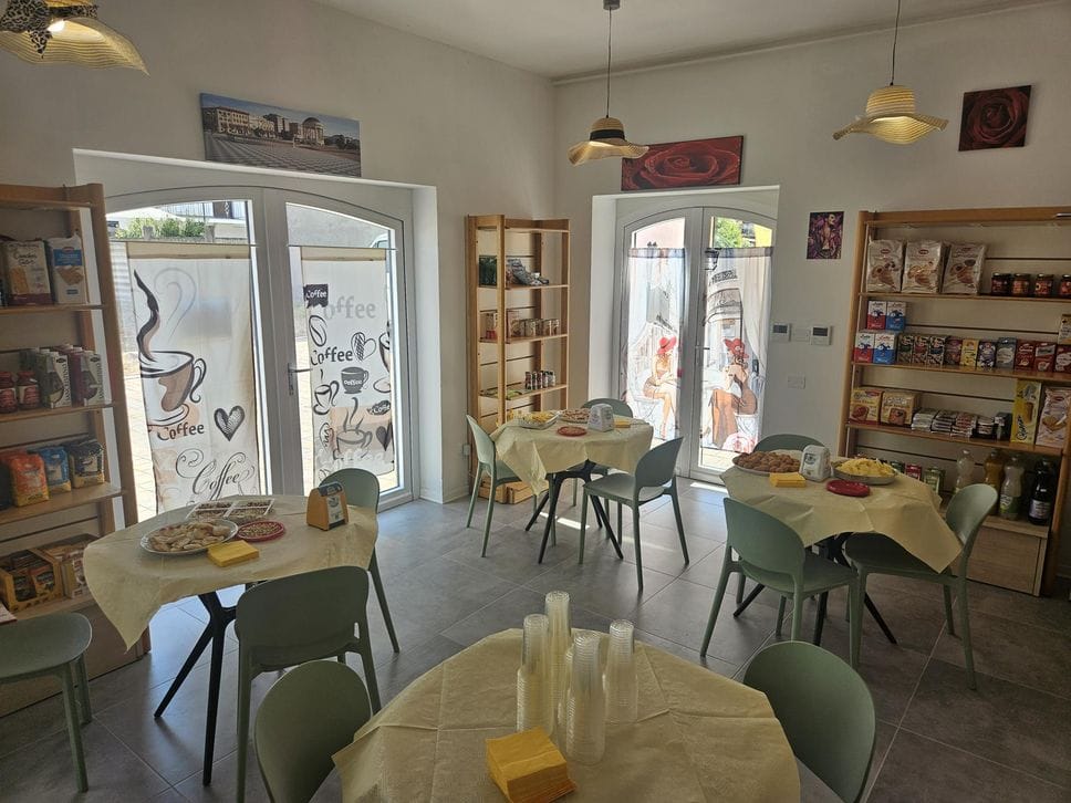La Bottega di Simona porta i gelati e il bar a Castelletto Cervo