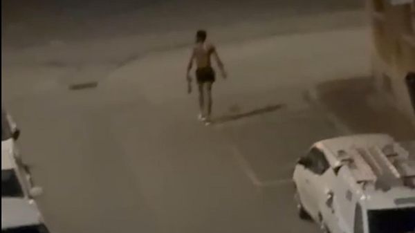 Con il machete terrorizza una bambina  in strada