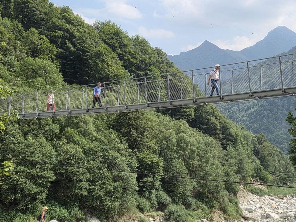 Inaugurata la passerella: a Piedicavallo il ponte sospeso di Fontanamora è il più lungo del Piemonte. Fotogallery