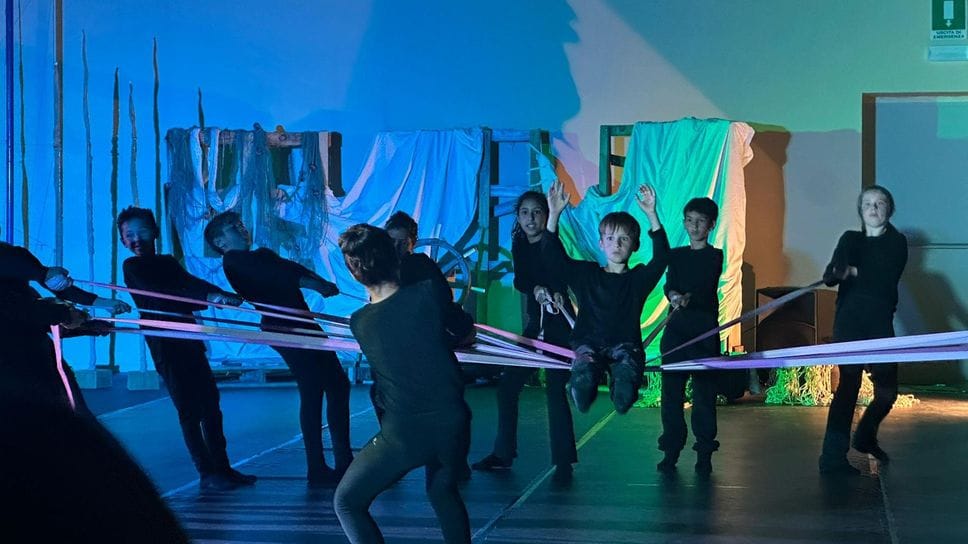 Lo spettacolo teatrale dei bambini della primaria