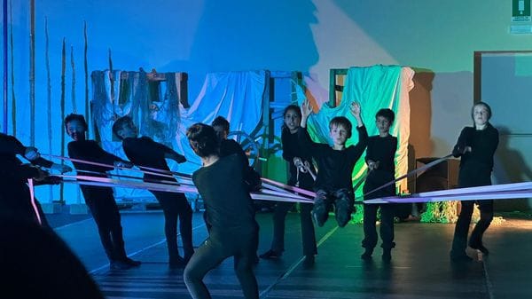 Lo spettacolo teatrale dei bambini della primaria