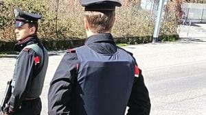 Lanciano mobili in strada: saranno denunciati