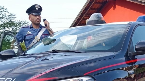 Bambino di 3 anni si perde a Benna, ritrovato dai carabinieri