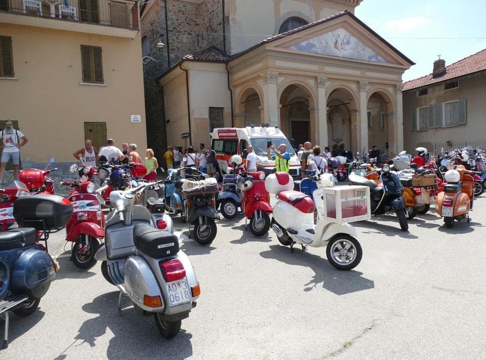 Biella celebra i 75 anni del Vespa Club tra passione, storia e solidarietà. Fotogallery