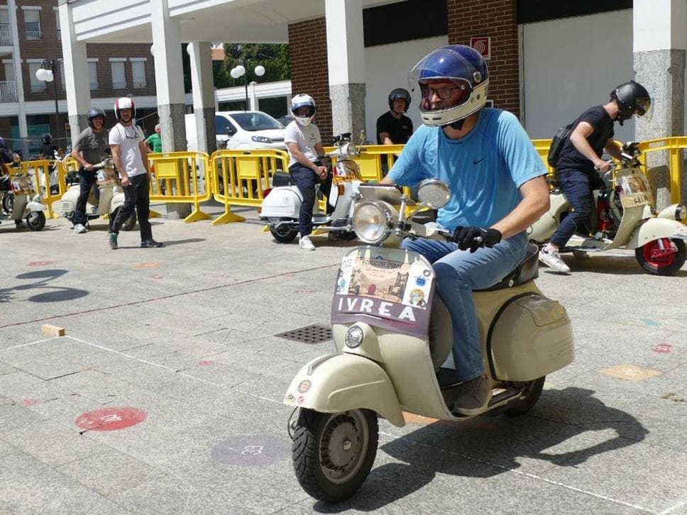 Biella celebra i 75 anni del Vespa Club tra passione, storia e solidarietà. Fotogallery