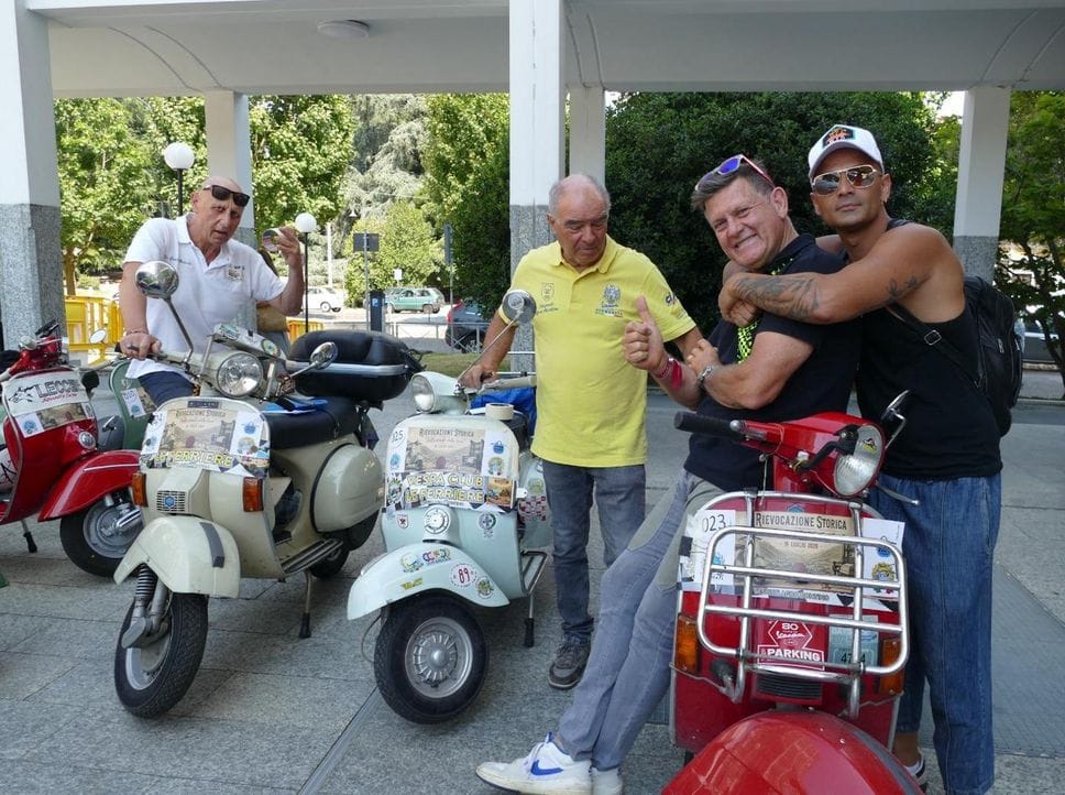 Biella celebra i 75 anni del Vespa Club tra passione, storia e solidarietà. Fotogallery