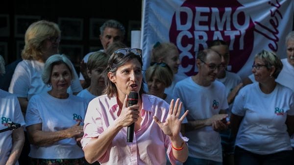 Pienone alla festa della Fagnana per Elly Schlein