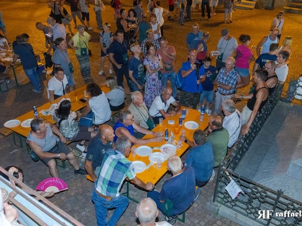 Successo per la “Cena Itinerante” di Graglia. Fotogallery