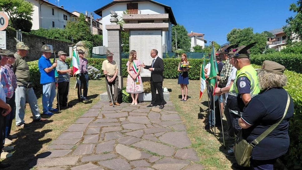 A Sala festa per i 40 anni da capogruppo alpini di Roberto Tessarolo. Fotogallery