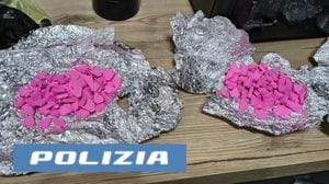 In casa aveva ecstasy, marijuana e hashish: giovane arrestato