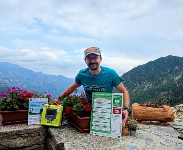 Defibrillatori in quota che comunicano con l’ospedale: completata nel Biellese la prima rete alpina d’Europa