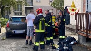Incendio in un palazzo di Gaglianico: sette intossicati, uno è grave al Cto di Torino