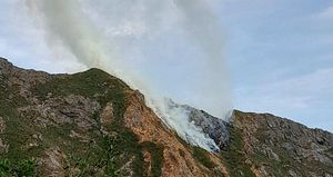 Un fulmine colpisce il Monte Barone: a fuoco centinaia di metri