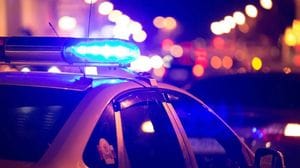 Lancia una sede contro il titolare di un locale