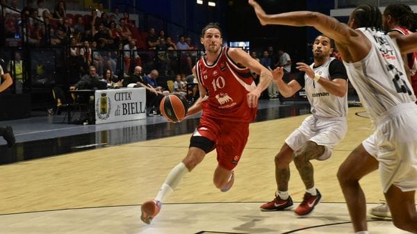 Il Paok batte Milano di fronte a 2100 biellesi 