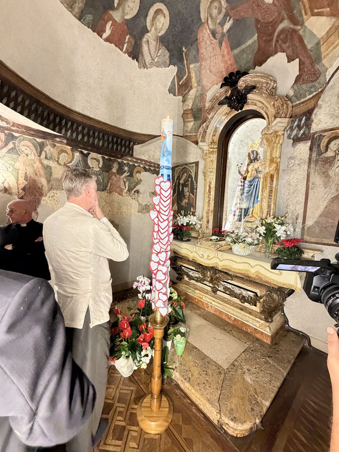 Il ministro della Cultura a Oropa: «Non c’è posto al mondo così». Delmastro: «Ridata dignità alla provincia profonda». Foto
