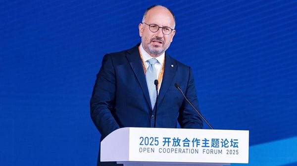 Maurizio Rasero lascia la presidenza di Banca di Asti