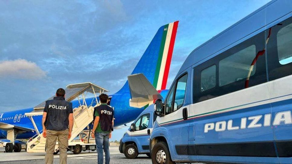 Due espulsioni di cittadini stranieri dall’Italia