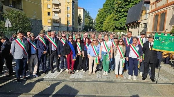 Gli alpini biellesi a Pinerolo per il raduno del 1° Raggruppamento. Le foto