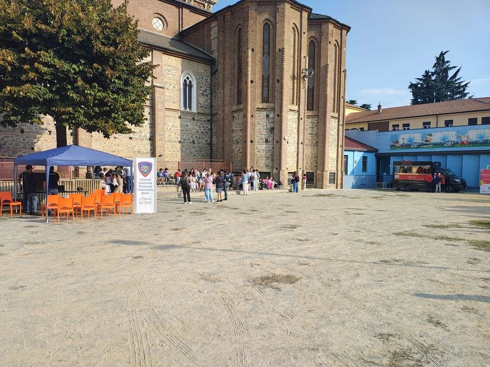 La polizia presenta le proprie attività ai bambini
