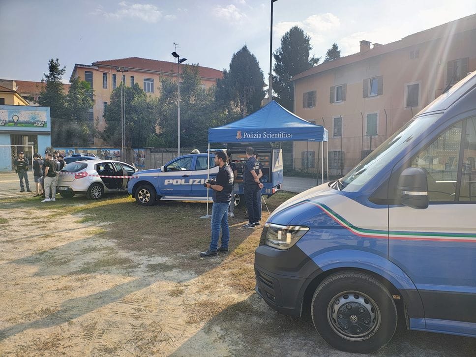 La polizia presenta le proprie attività ai bambini