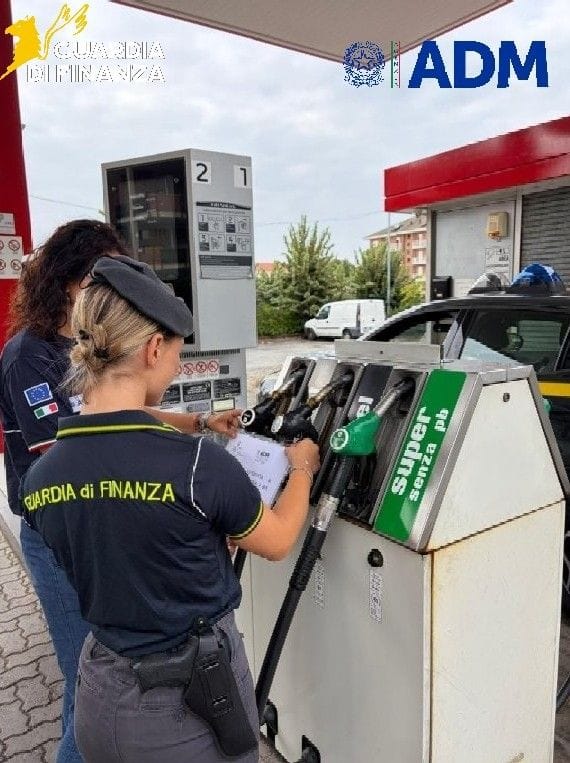 Sequestrati 20mila litri di gasolio dalla finanza